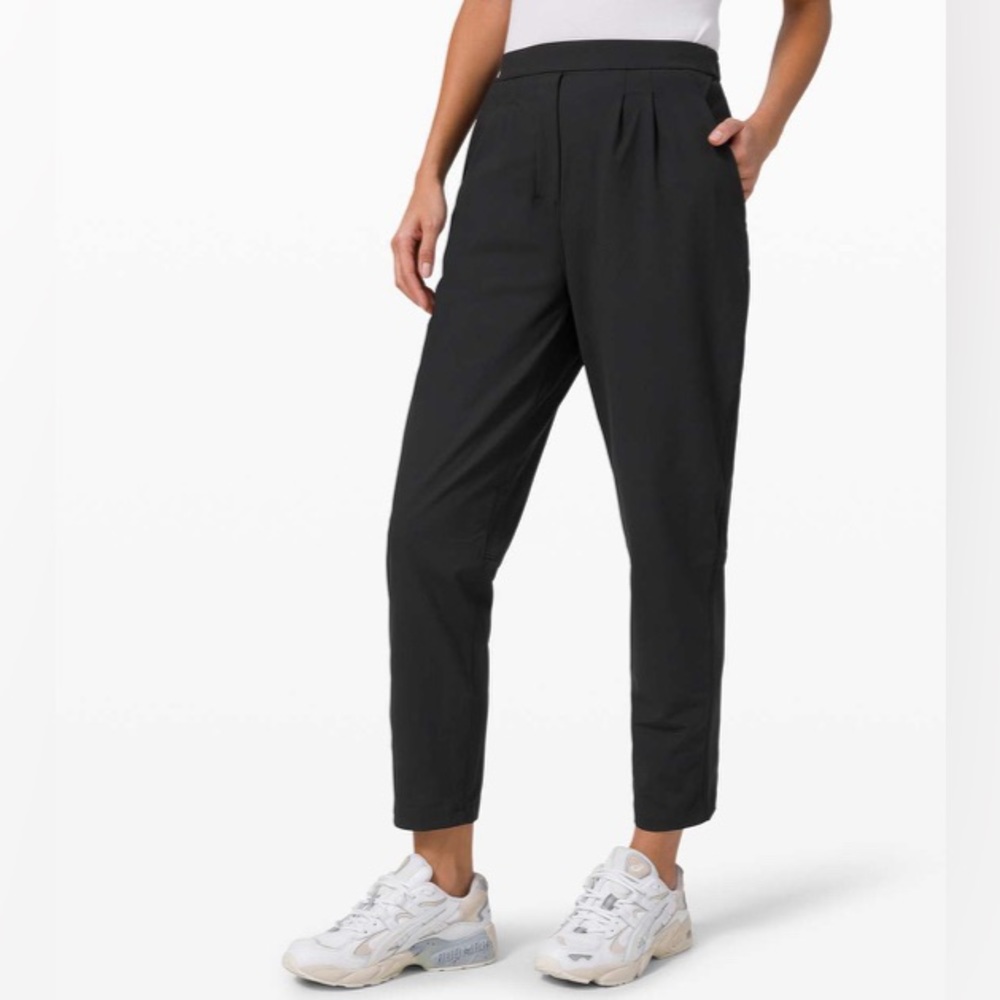 Lululemon essential HR trousers Sz 10